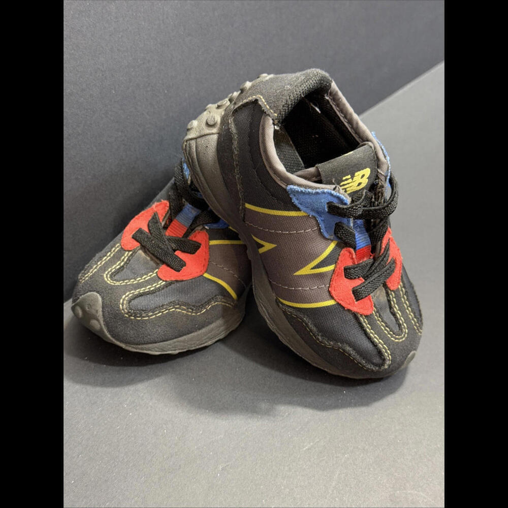 New Balance 327 Toddler Size 5C Black Red Athletic Walking Preppy Shoes Sneakers